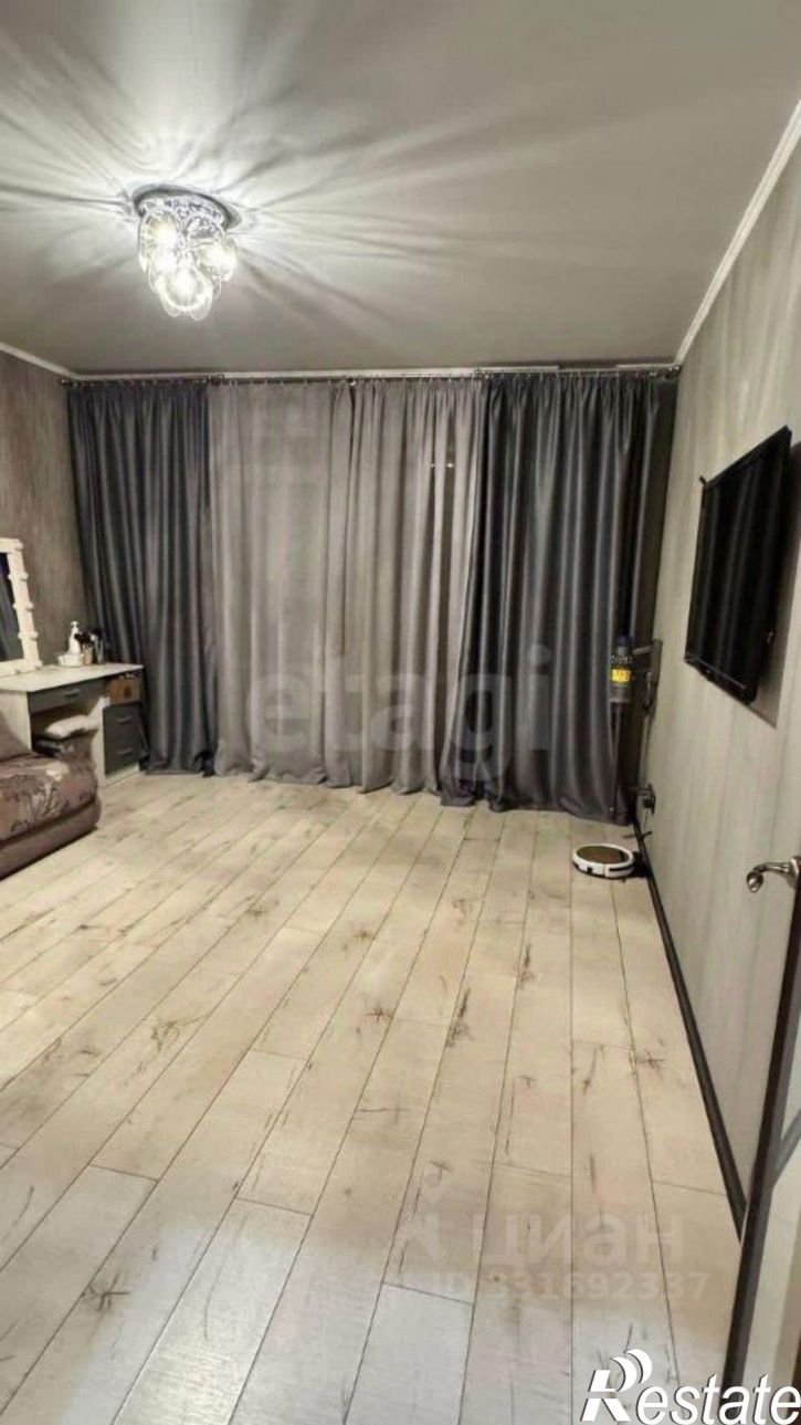 3-комн квартира ул Домостроителей, 34,  д. 34