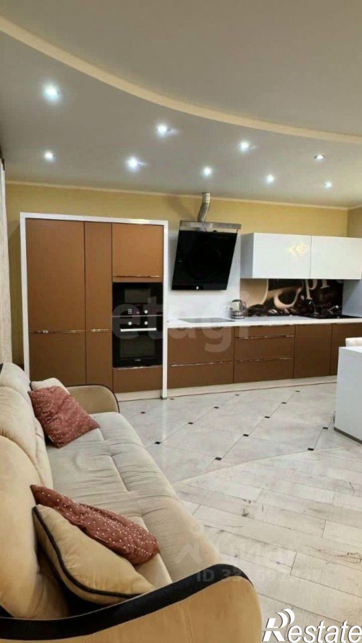 3-комн квартира ул Домостроителей, 34,  д. 34