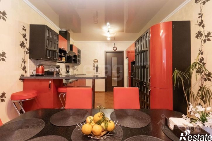 4-комн квартира ул Софьи Ковалевской, 6,  д. 6