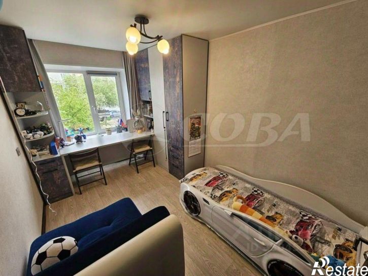 3-комн квартира ул Моторостроителей, 4,  д. 4