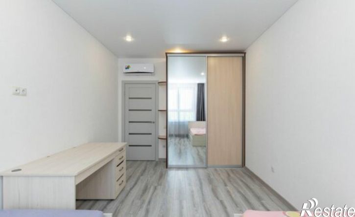 2-комн квартира улица Павла Никольского, 10к1