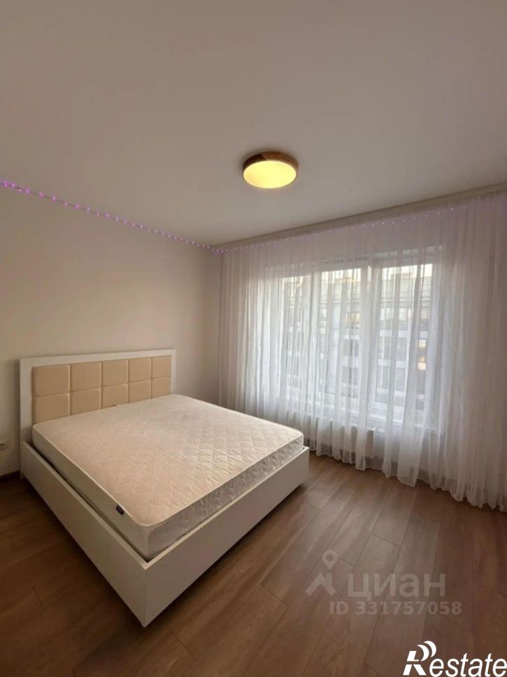 1-комн квартира ул Игоря Комиссарова, 8,  д. 8