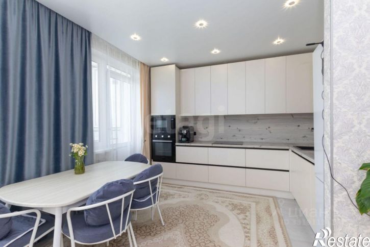 3-комн квартира ул Героев космоса, 23,  д. 23