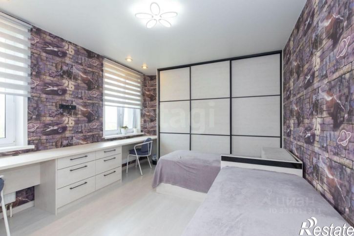 3-комн квартира ул Героев космоса, 23,  д. 23