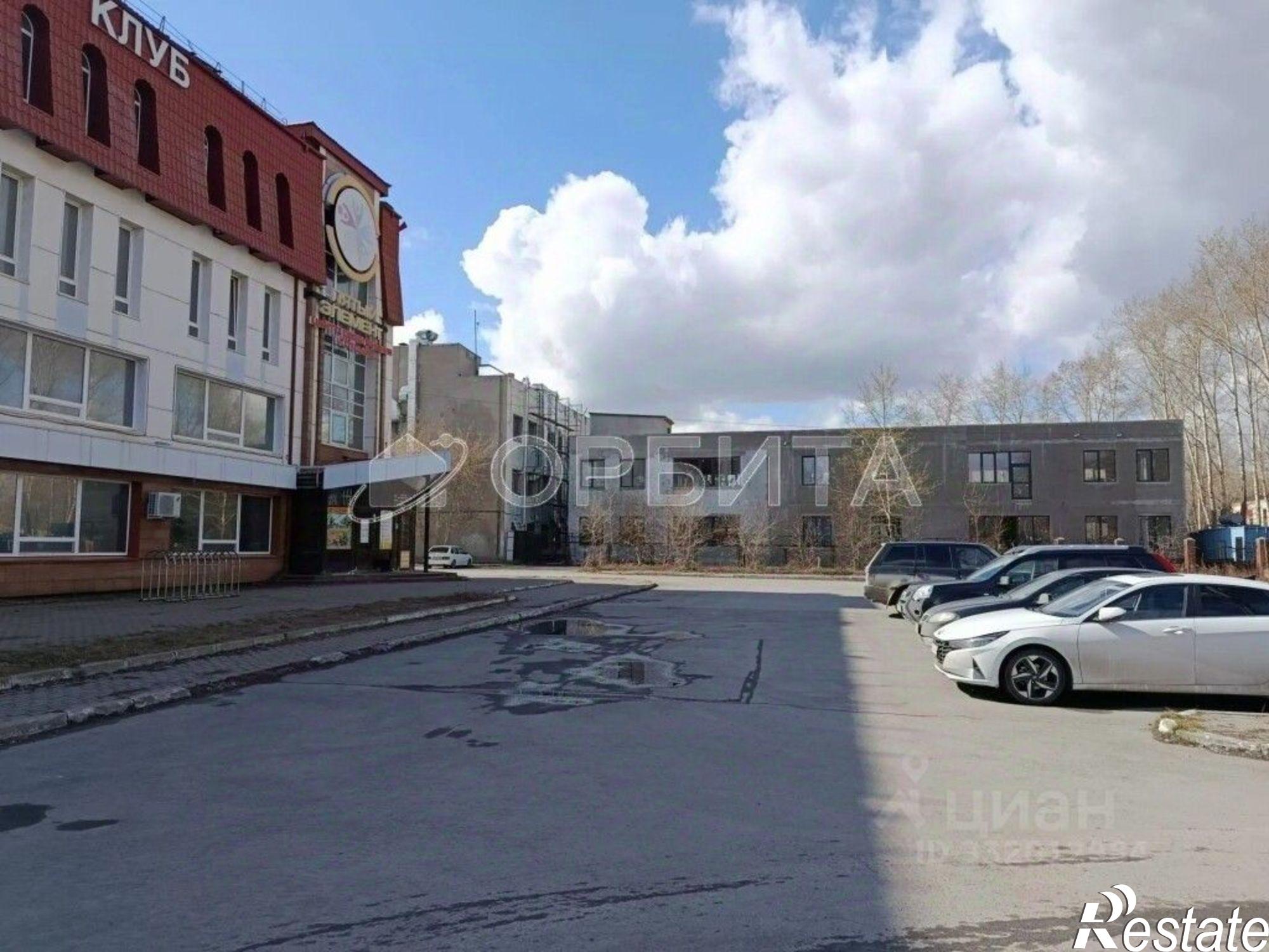 Купить офис, помещение под офис за 250 002 000 рублей на ул Республики, 252