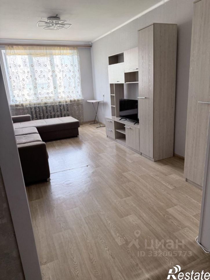 3-комн квартира пр-д Стахановцев, 1,  д. 1