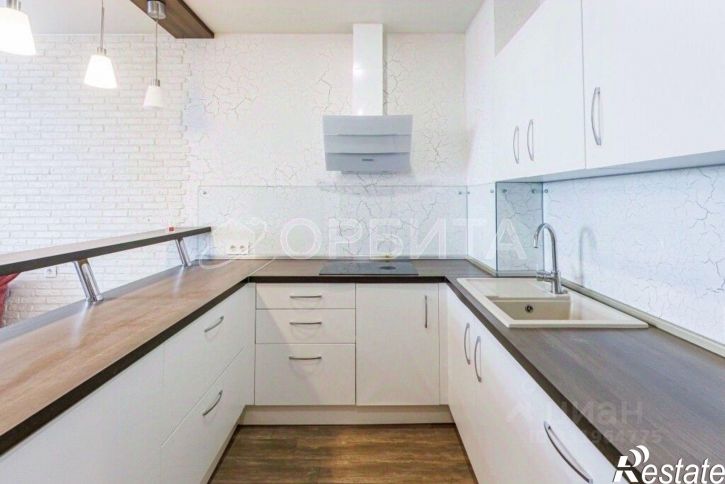 2-комн квартира ул Революции, 228 1,  д. 228 1,  к. 1