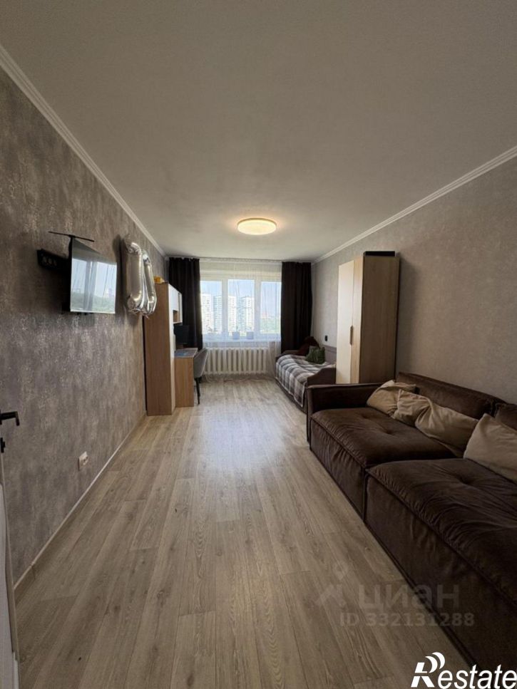 3-комн квартира ул Домостроителей, 18,  д. 18