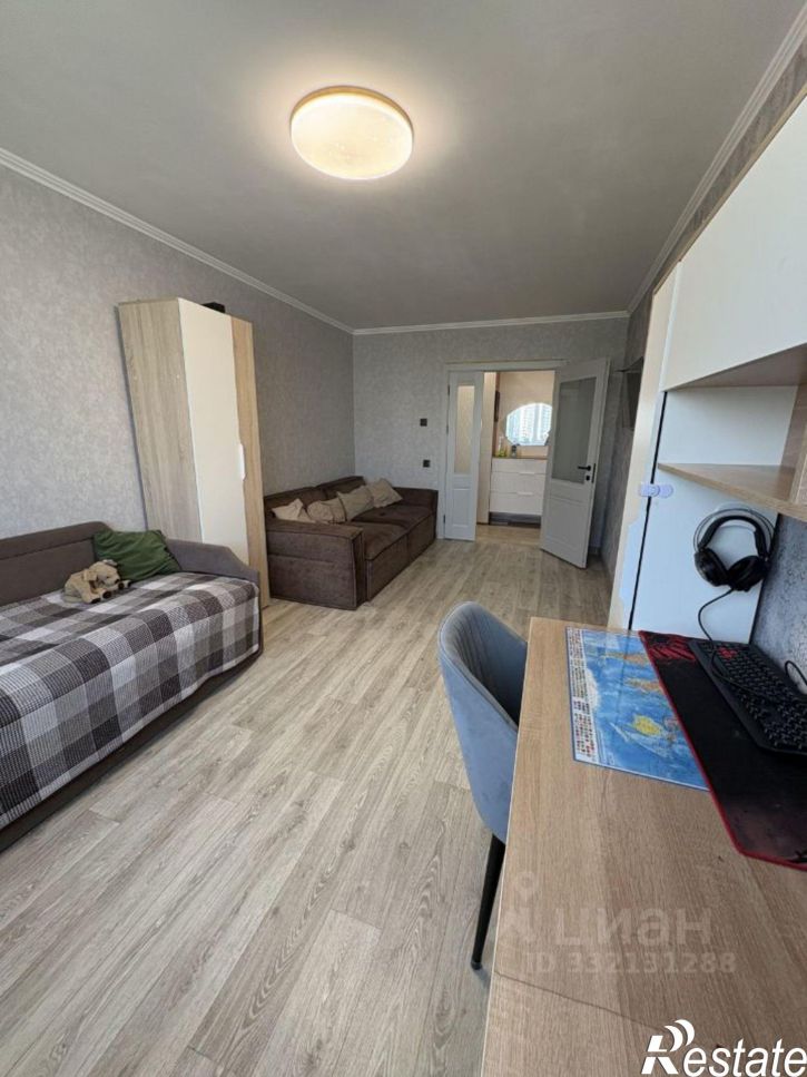 3-комн квартира ул Домостроителей, 18,  д. 18