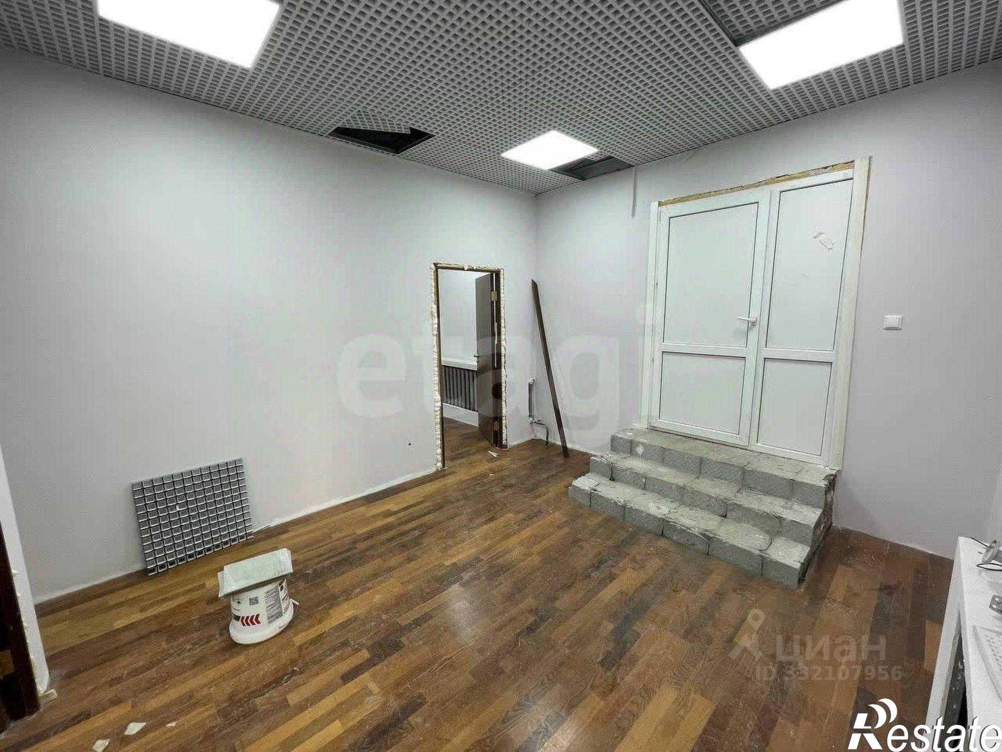 Купить торговое помещение за 9 937 920 рублей на ул Московский тракт, 85 1