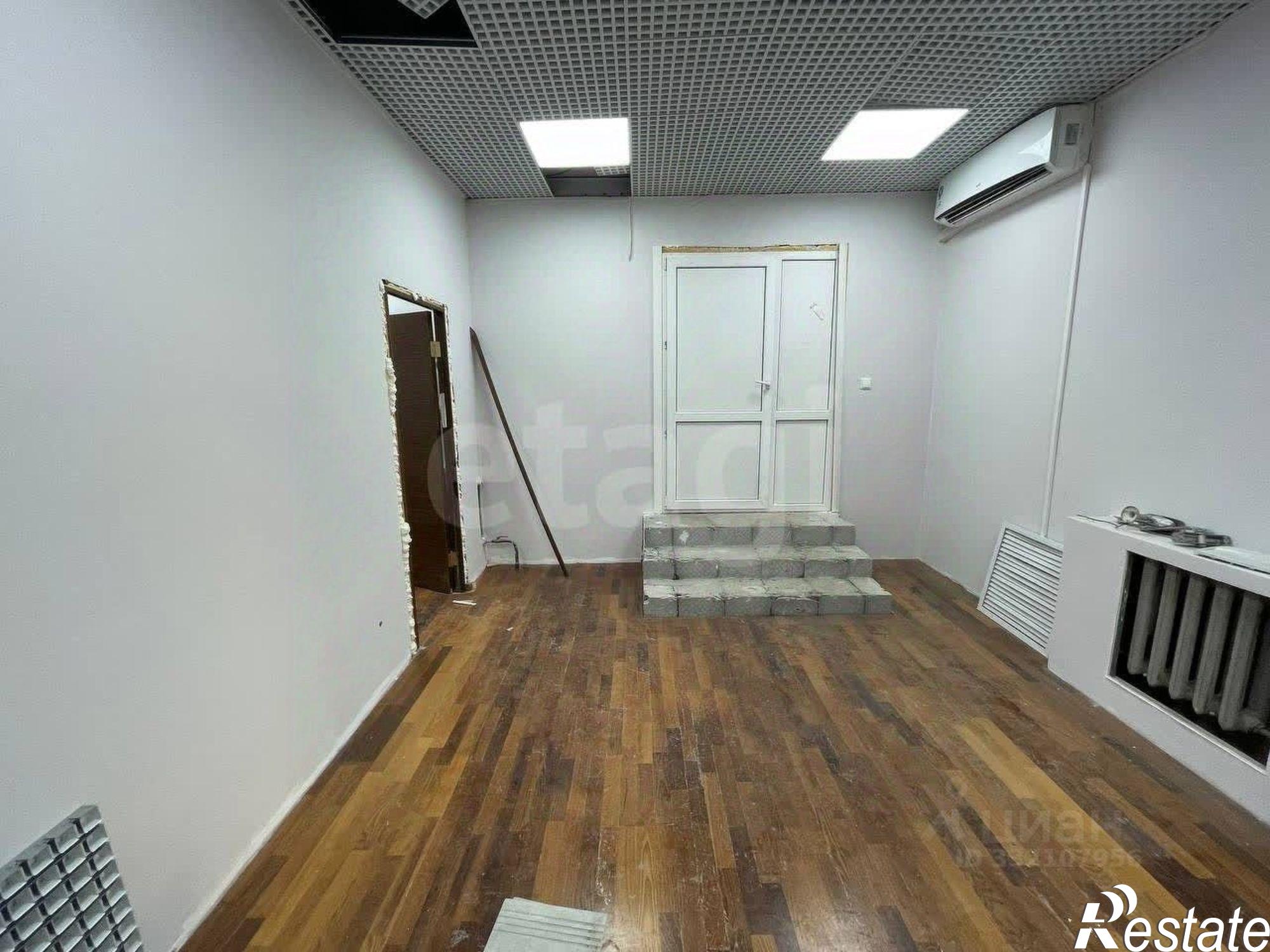 Купить торговое помещение за 9 937 920 рублей на ул Московский тракт, 85 1