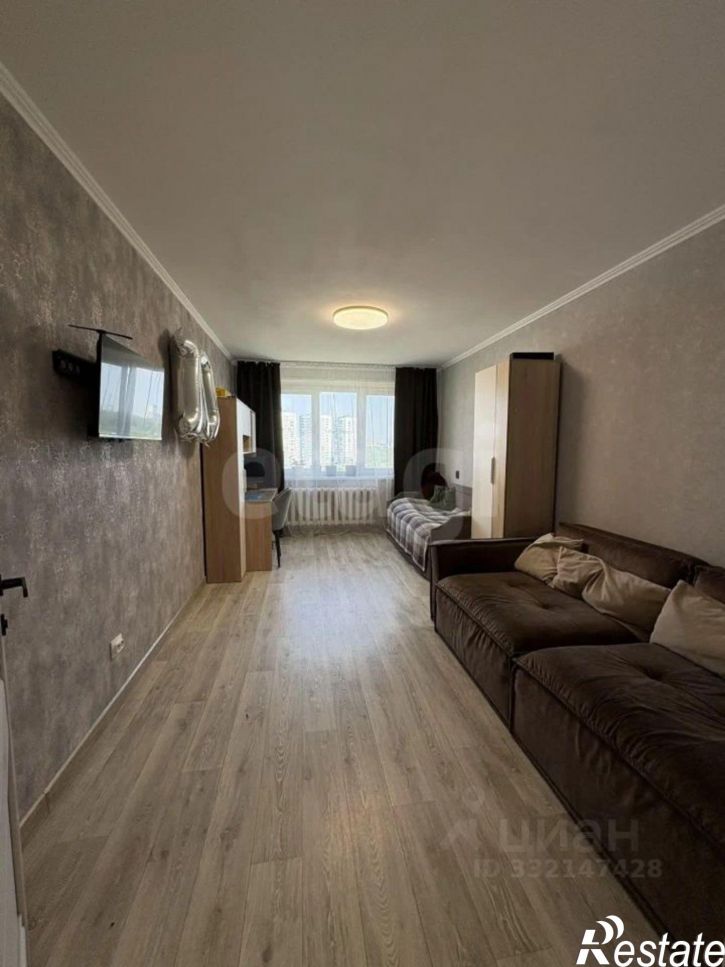 3-комн квартира ул Домостроителей, 18,  д. 18
