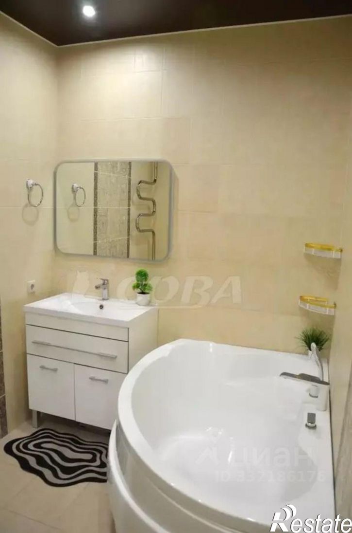 2-комн квартира ул Максима Горького, 3,  д. 3