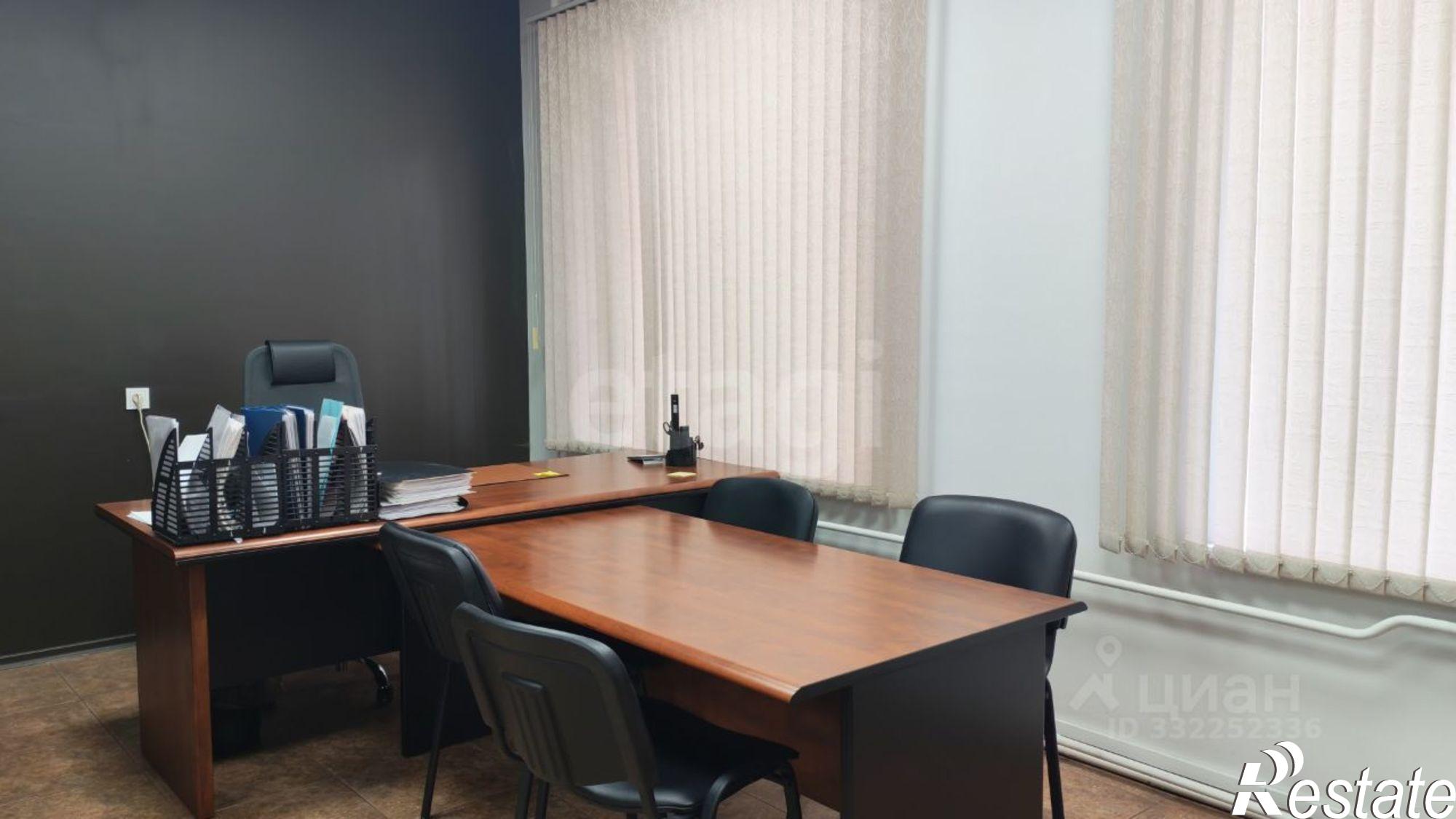 Купить торговое помещение за 21 825 800 рублей на ул Свердлова, 1