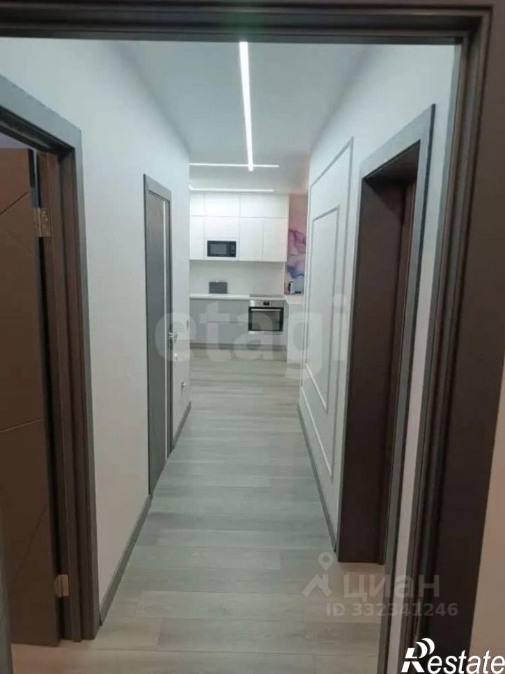 3-комн квартира ул Александра Протозанова, 8,  д. 8