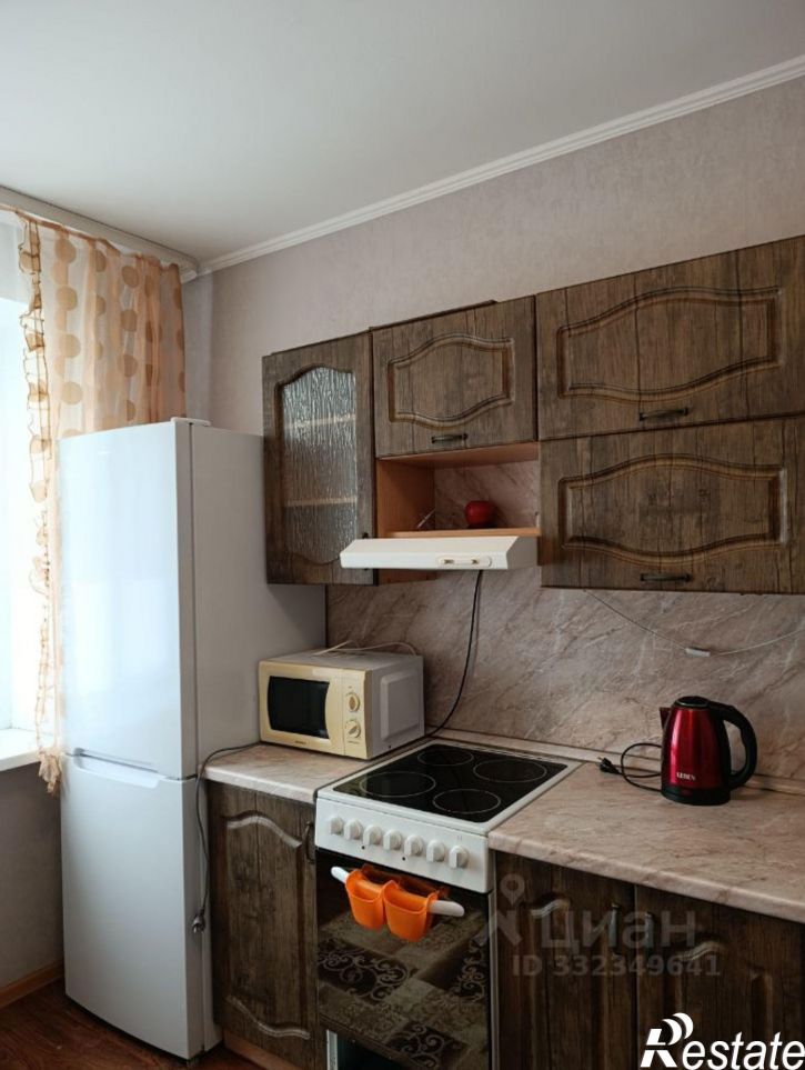 2-комн квартира ул Домостроителей, 38,  д. 38