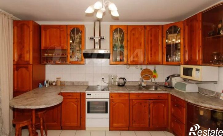 4-комн квартира ул Болотникова, 11,  д. 11