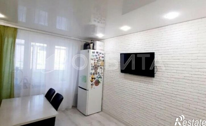2-комн квартира ул Кремлевская, 110 3,  д. 110 3,  к. 3