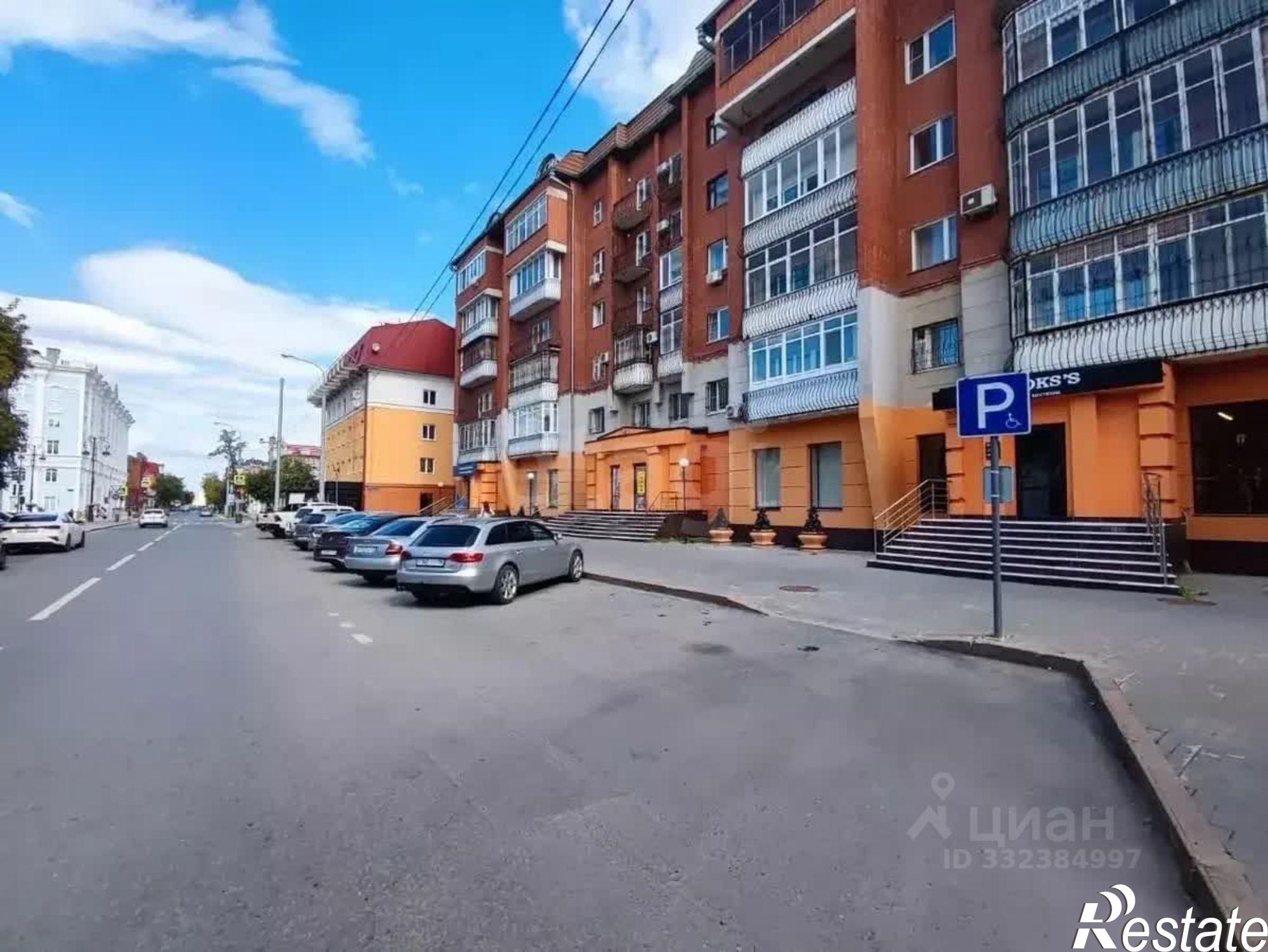 Сдать торговое помещение за 180 000 рублей на ул Семакова, 21