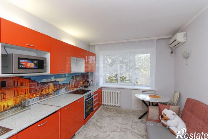 1-комн квартира ул Олега Антонова, 2,  д. 2