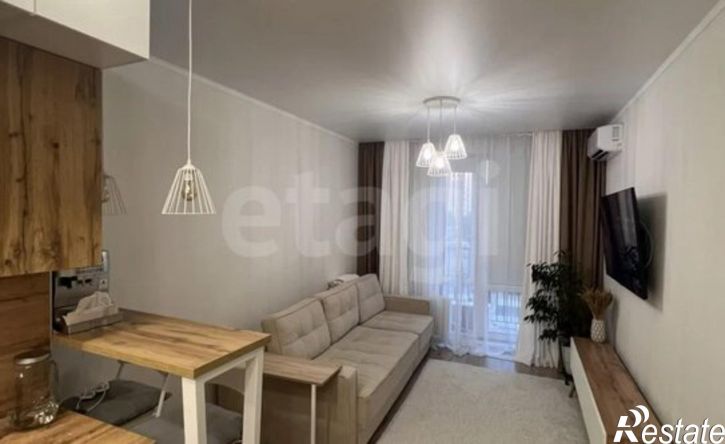 3-комн квартира ул Александра Протозанова, 8 1,  д. 8 1,  к. 1