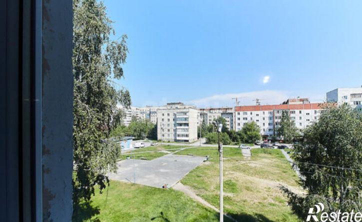 3-комн квартира ул Домостроителей, 10,  д. 10