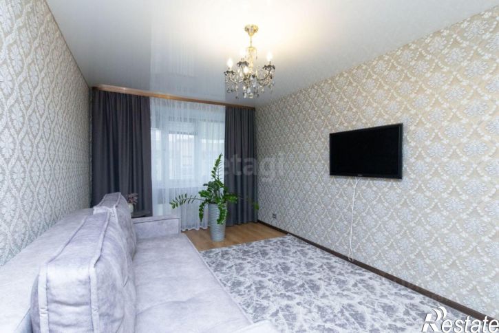 3-комн квартира ул Домостроителей, 18,  д. 18