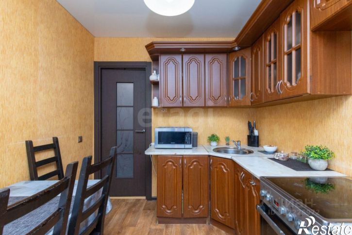 3-комн квартира ул Домостроителей, 18,  д. 18
