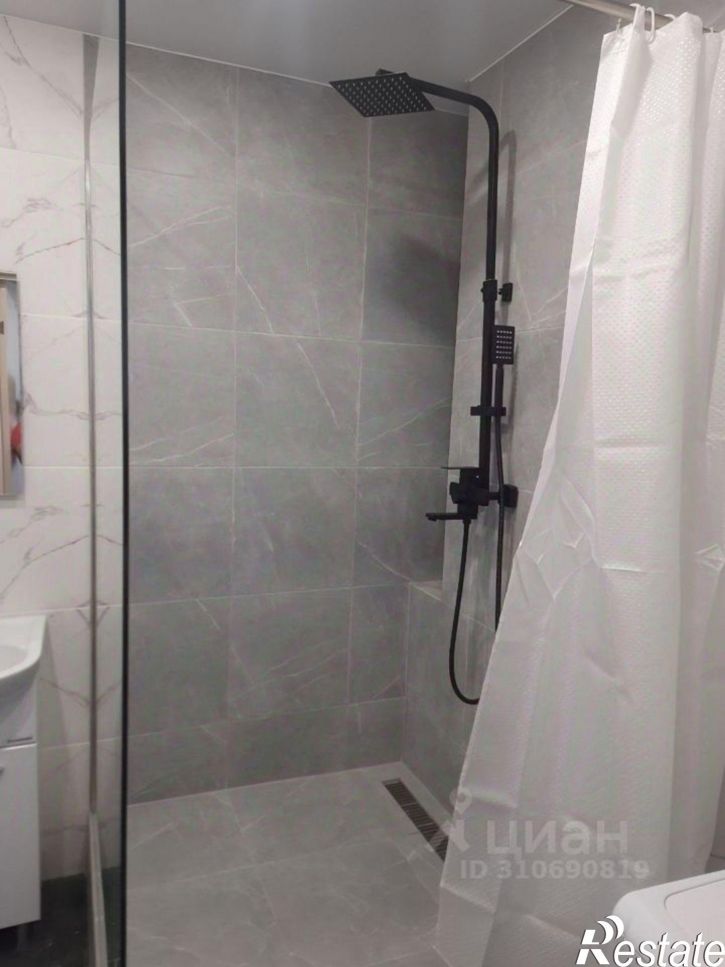 2-комн квартира ул Монтажников, 42а,  д. 42а