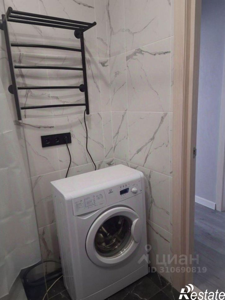 2-комн квартира ул Монтажников, 42а,  д. 42а