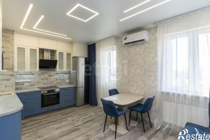 2-комн квартира ул Парада Победы, 17,  д. 17