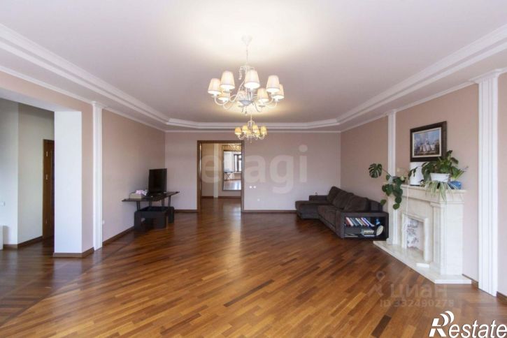 4-комн квартира ул Дзержинского, 69,  д. 69