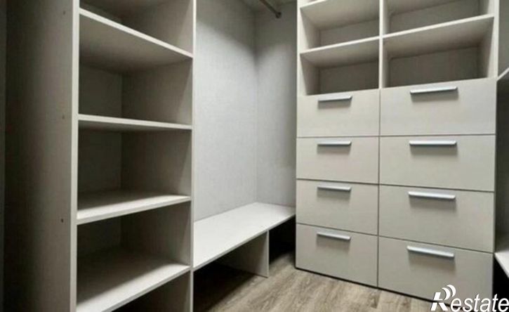 1-комн квартира ул Игоря Комиссарова, 5,  д. 5