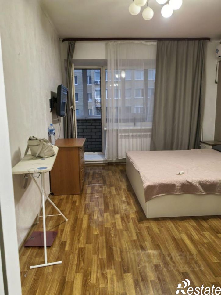 1-комн квартира ул Максима Горького, 3,  д. 3