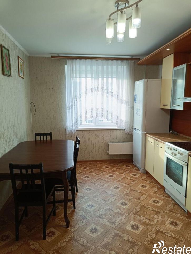 4-комн квартира Майский пр-д, 1,  д. 1