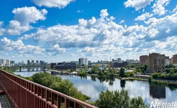 5-комн квартира ул Защитников Отечества, 30,  д. 30