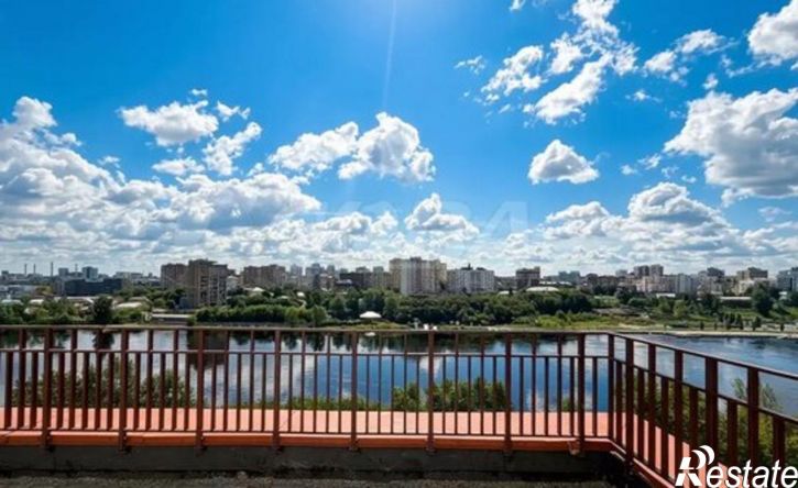 5-комн квартира ул Защитников Отечества, 30,  д. 30