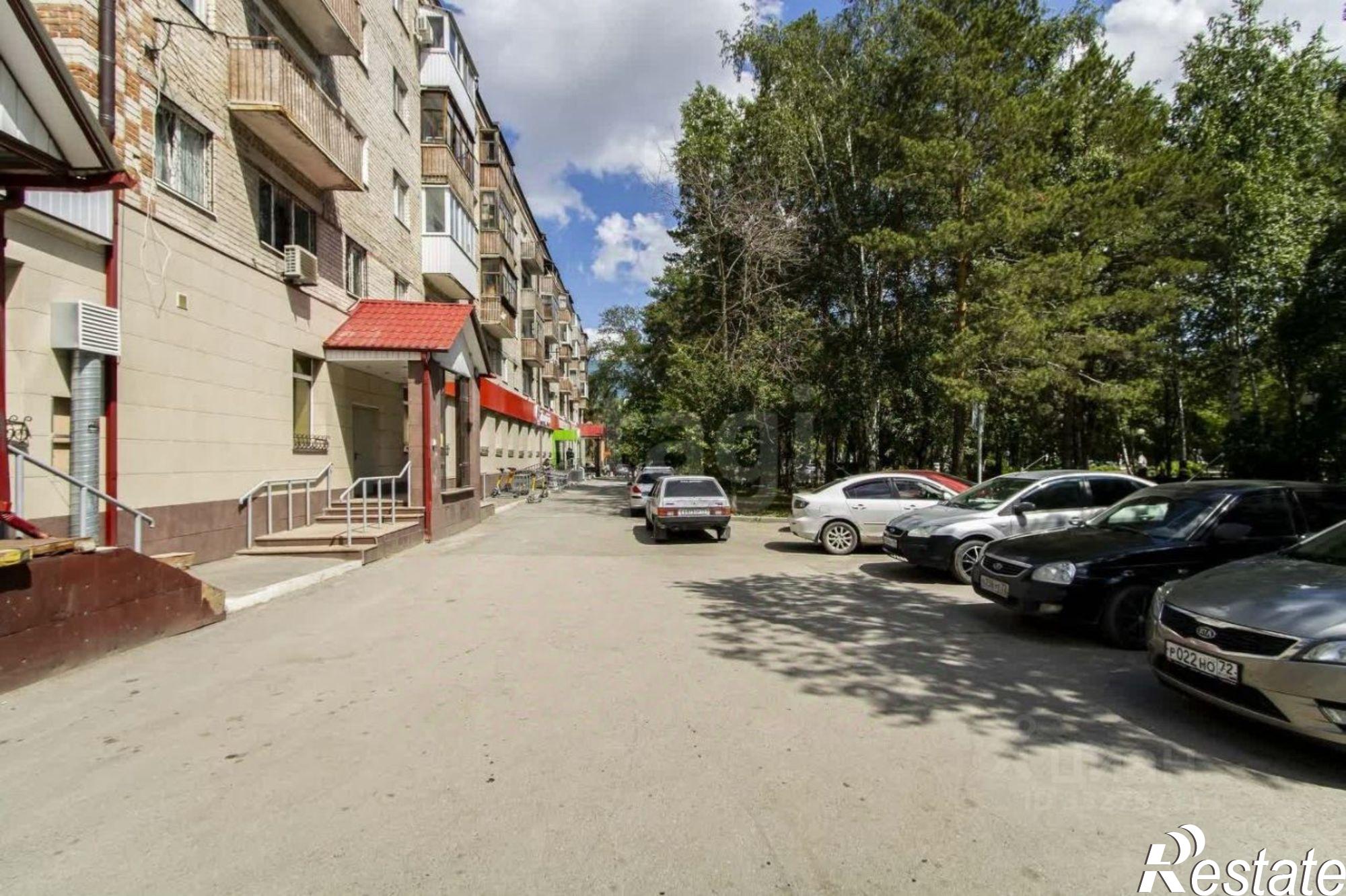 Сдать торговое помещение за 99 946 рублей на ул Мельникайте, 78