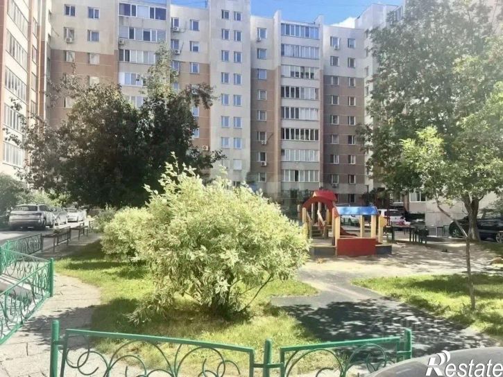 3-комн квартира ул Котельщиков, 17 2,  д. 17 2,  к. 2