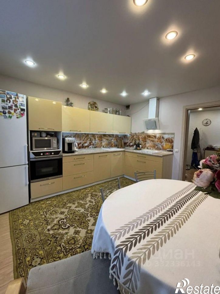 4-комн квартира ул Домостроителей, 26,  д. 26
