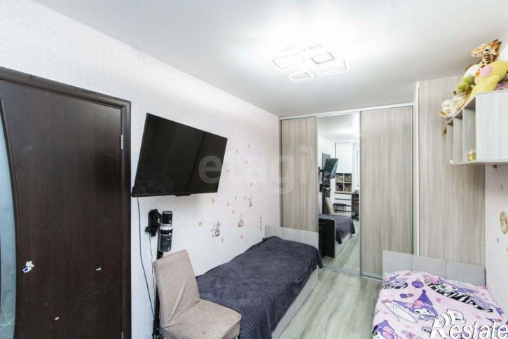 2-комн квартира ул Парфенова, 32,  д. 32