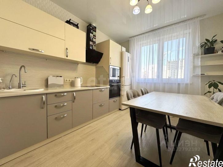2-комн квартира ул Фармана Салманова, 10,  д. 10