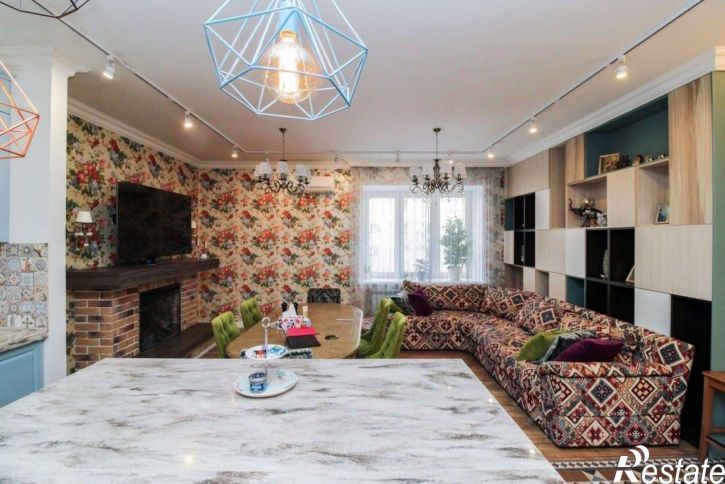 4-комн квартира ул Кузнецова, 13,  д. 13
