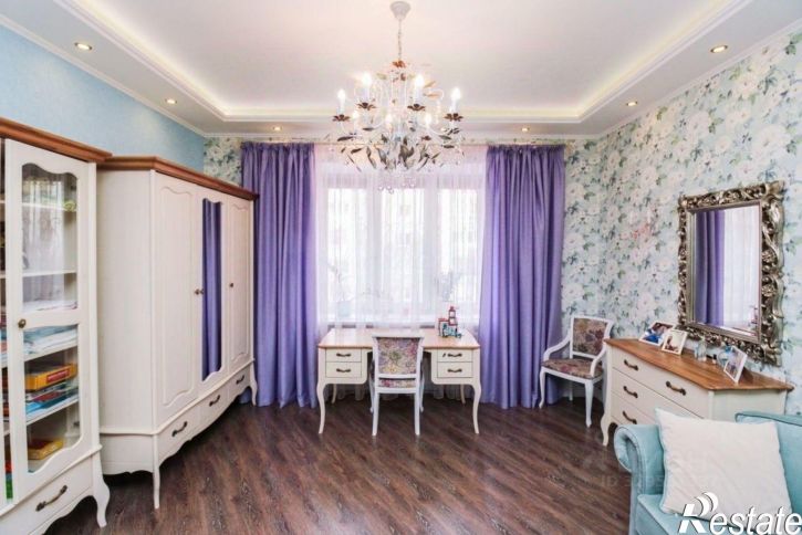 4-комн квартира ул Кузнецова, 13,  д. 13