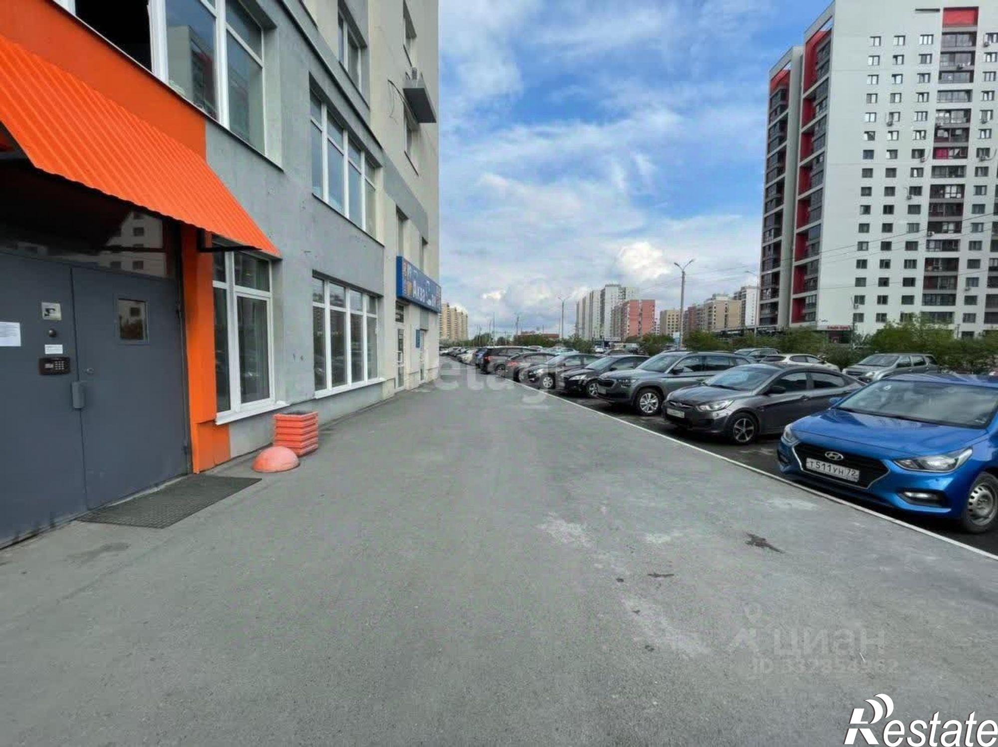 Купить торговое помещение за 13 000 000 рублей на ул Газовиков, 35