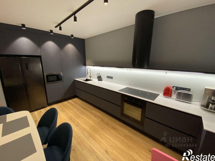 3-комн квартира Тюмень, улица Мельникайте, 30к2