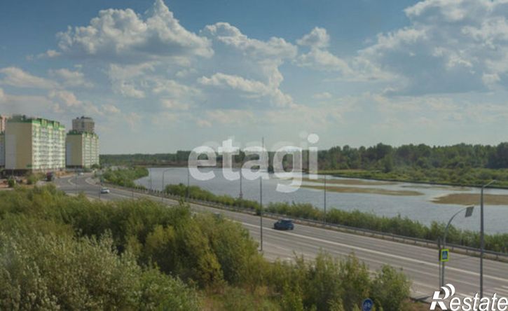 3-комн квартира ул Домостроителей, 4а,  д. 4а