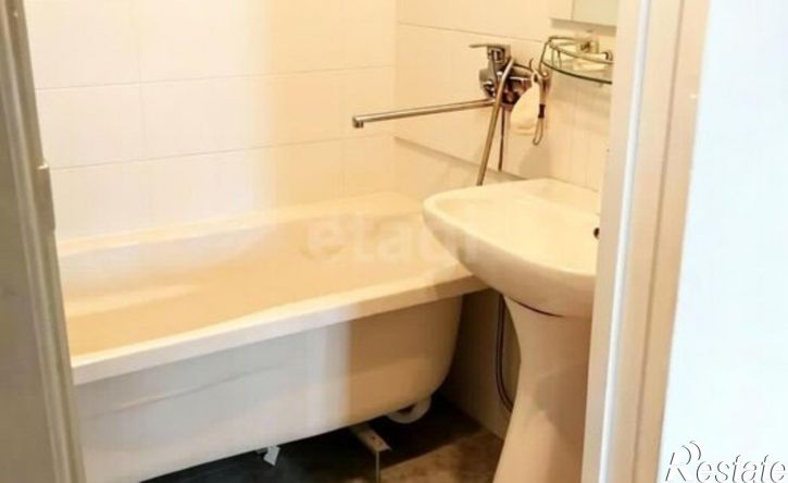 3-комн квартира ул Моторостроителей, 8,  д. 8