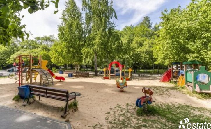 3-комн квартира ул Моторостроителей, 8,  д. 8