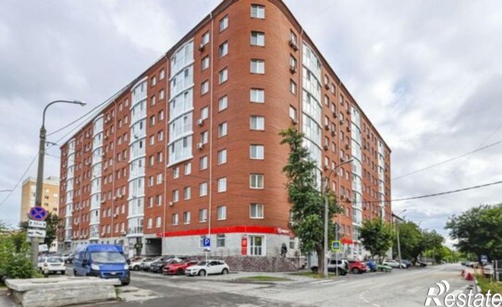 3-комн квартира ул Короленко, 12,  д. 12